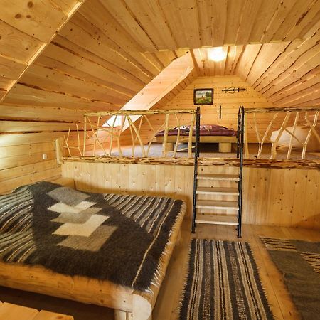Хата Різьбяра Villa Beloberezka Room photo