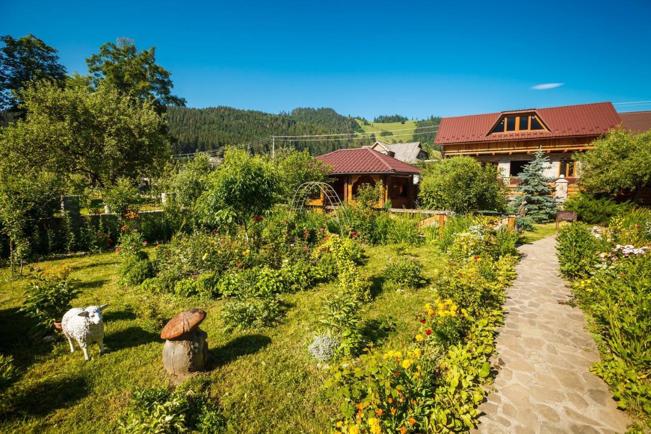Хата Різьбяра Villa Beloberezka Exterior photo