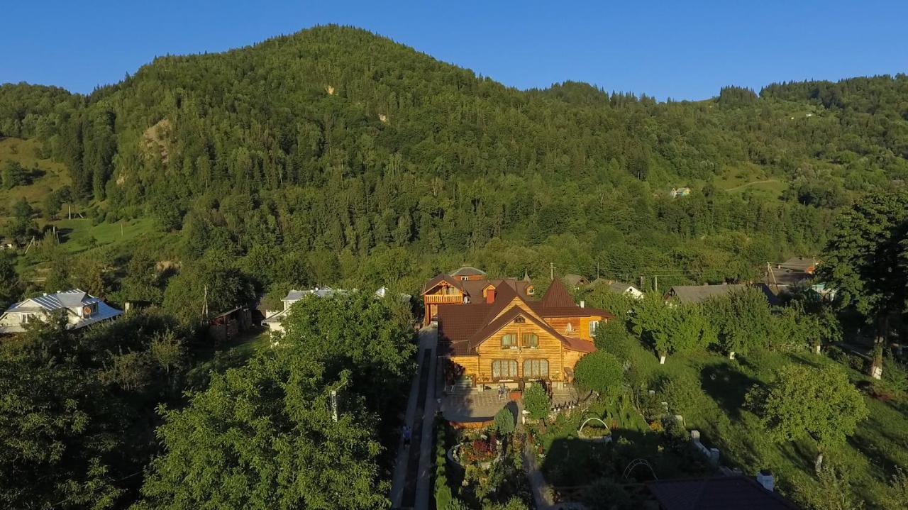 Хата Різьбяра Villa Beloberezka Exterior photo